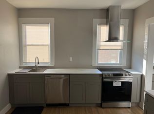 97 Park Rd FL 2ND, West Hartford, CT 06119