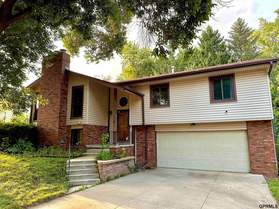 1st image of 3726 Burr Oak Dr