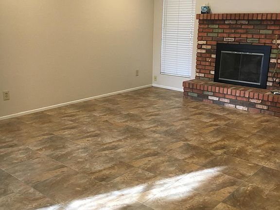 Family Room w/fire place