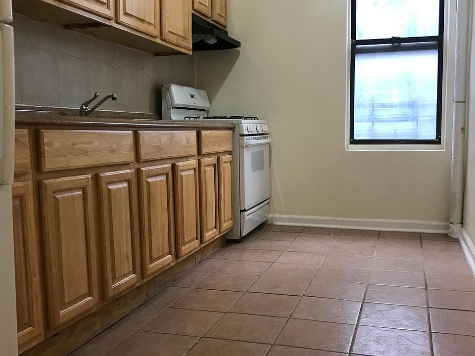 Hugh kitchen