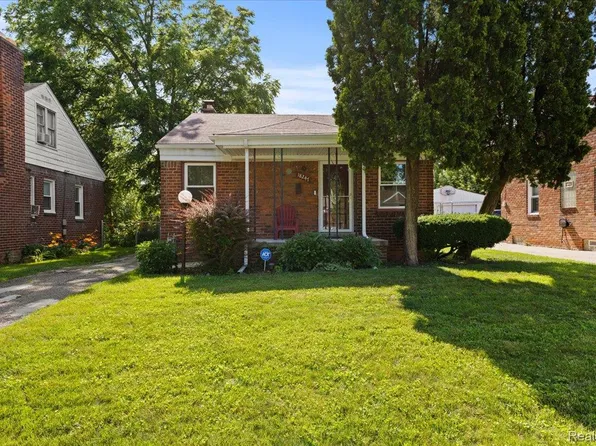 18247 Harlow St, Detroit, MI 48235