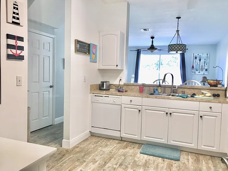 3638 Pine Oak Cir #105 — Photo 3