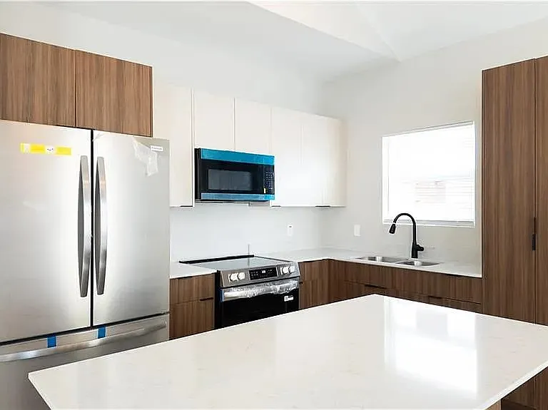 705 Deanne Dr #3 — Photo 5