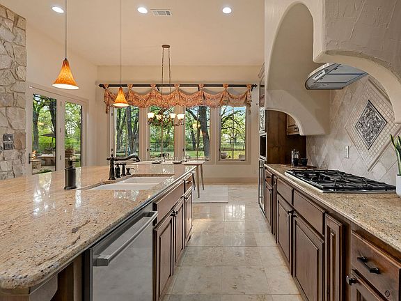 5th image of 105 Hopewell Cir