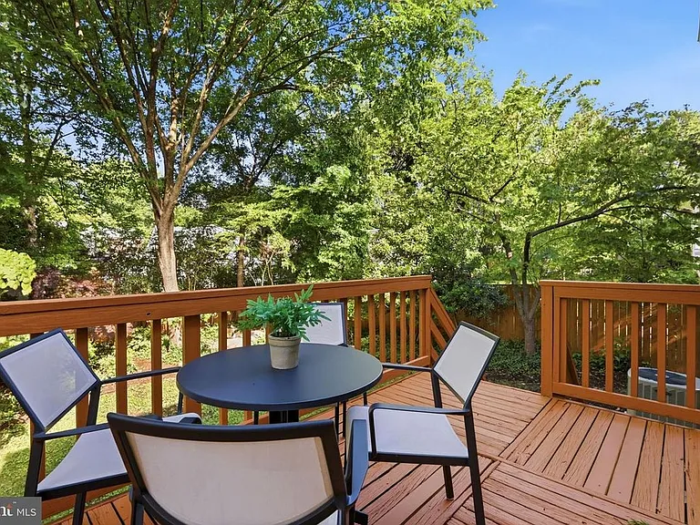 2826 W George Mason Rd — Photo 26