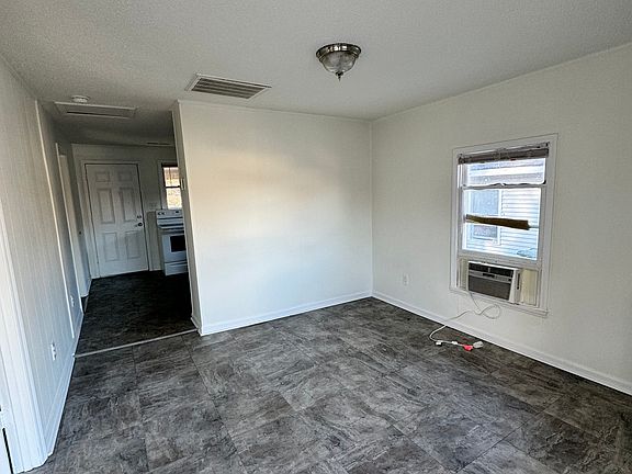 5th image of 613 N Logan St