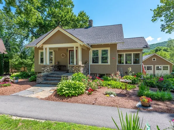 136 N Main St, South Deerfield, MA 01373