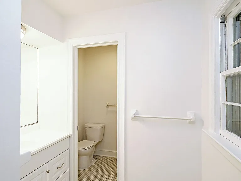 1710 Solomon Rd #A — Photo 8
