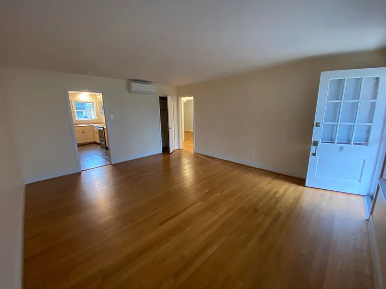 4030 Forest Hill Ave #8 — Photo 3
