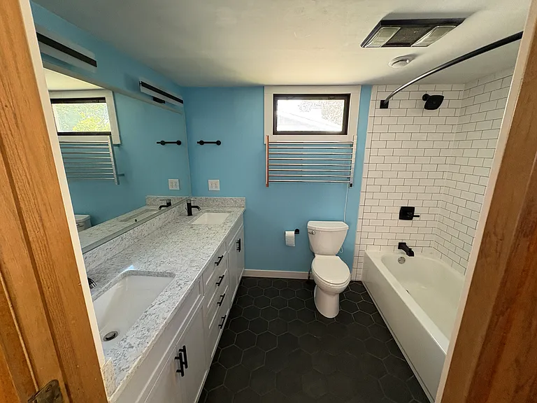 4315 Carrollton Ave — Photo 10