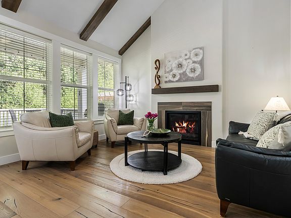 2nd image of 43306 Creekside Cir