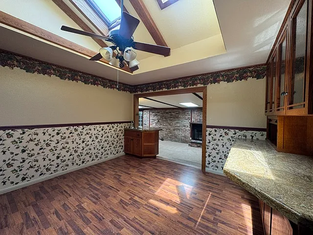 21119 Ashfield Ave — Photo 12