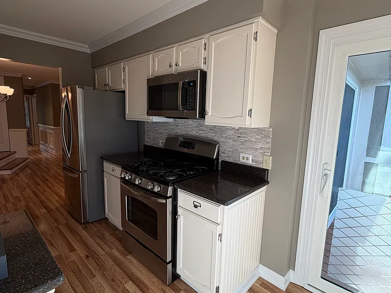 295 Coventry Cir #295 — Photo 7