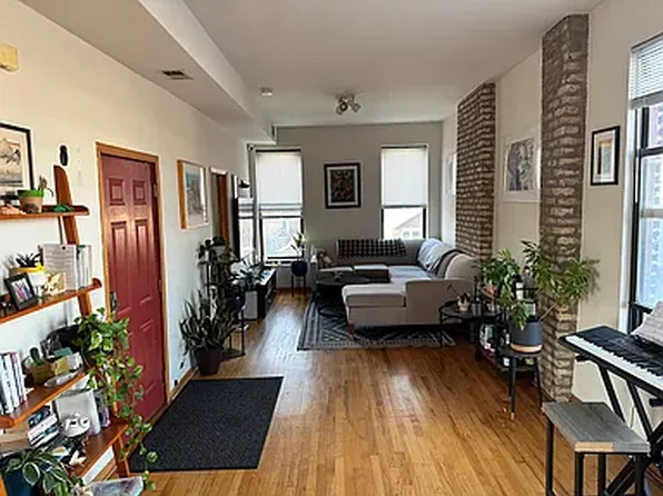 1337 W Huron St APT 4F, Chicago, IL 60642