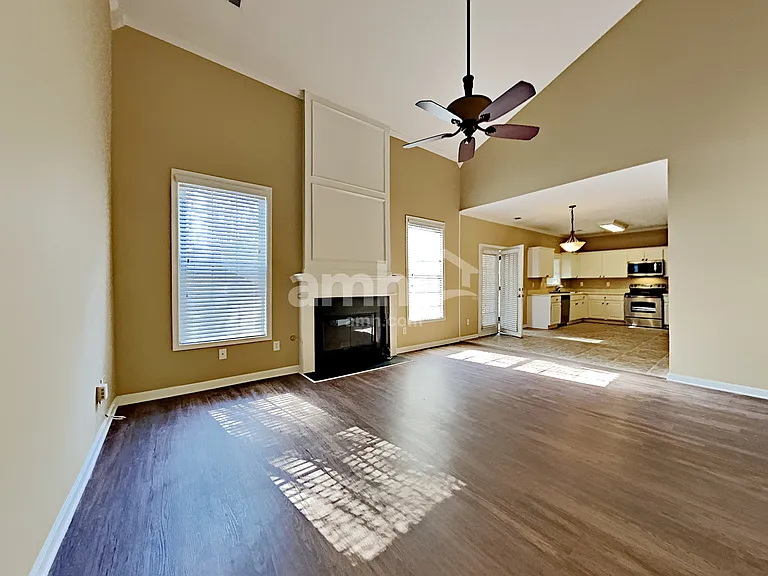 2355 Kirkstone Dr — Photo 7