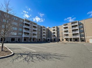 8 Walnut St Unit 406, Peabody, MA 01960