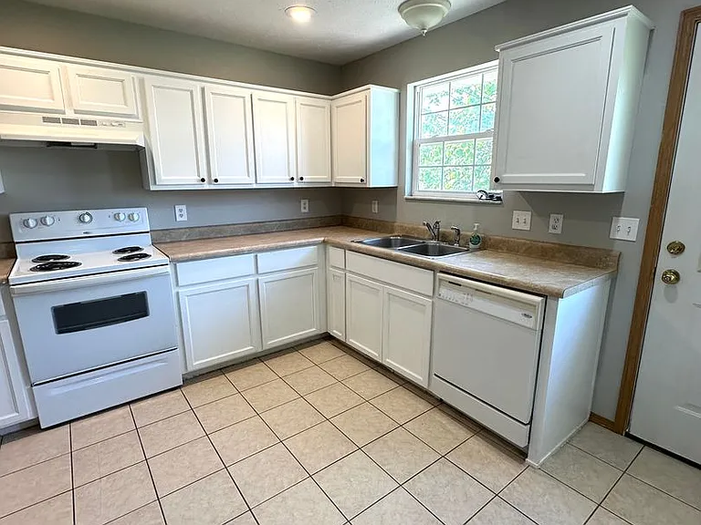 406 W Pawnee Ln — Photo 7