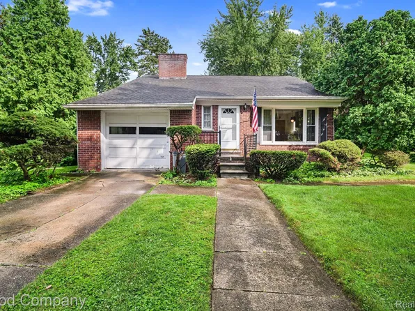 18581 Bungalow Dr, Lathrup Village, MI 48076