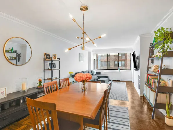 345 E 73rd St APT 7J, Manhattan, NY 10021