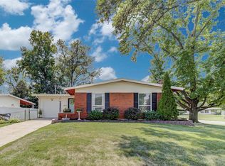 610 Wren Dr, Florissant, MO