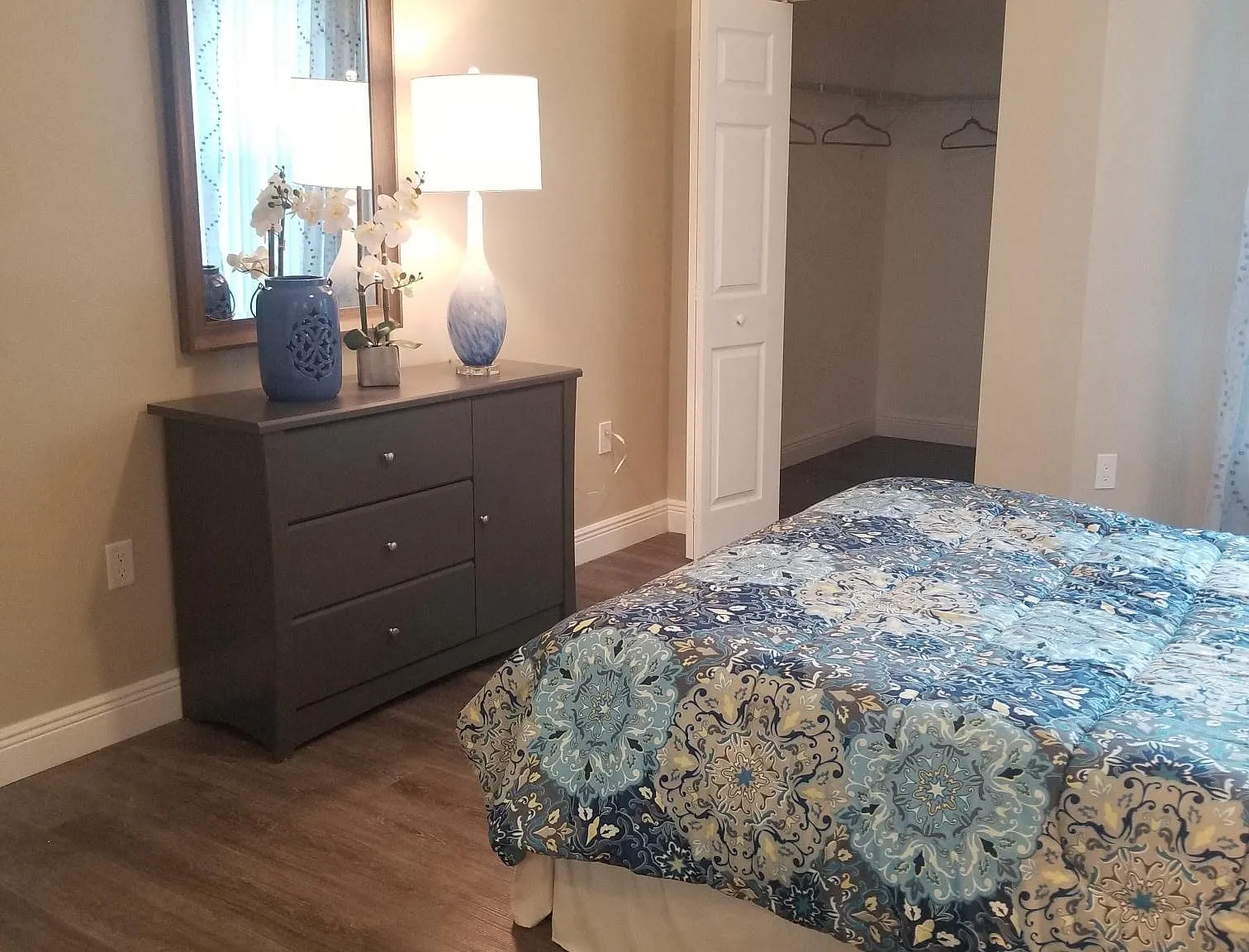 Allegro Palm Apartments — Photo 4