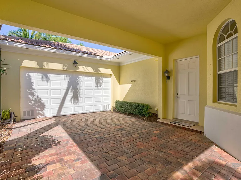 256 San Remo Dr — Photo 17