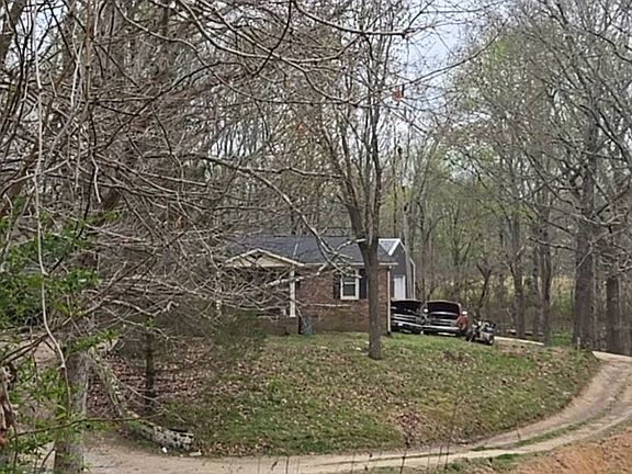 3rd image of 3313 Woolard Rd
