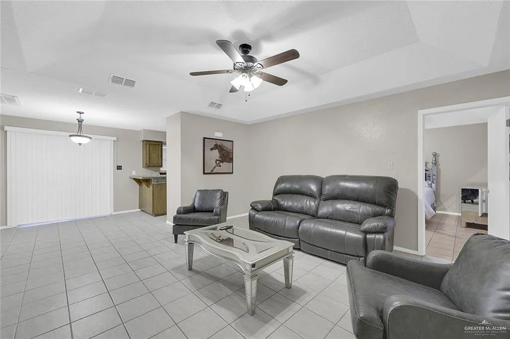 1602 Avocet Ave — Photo 2
