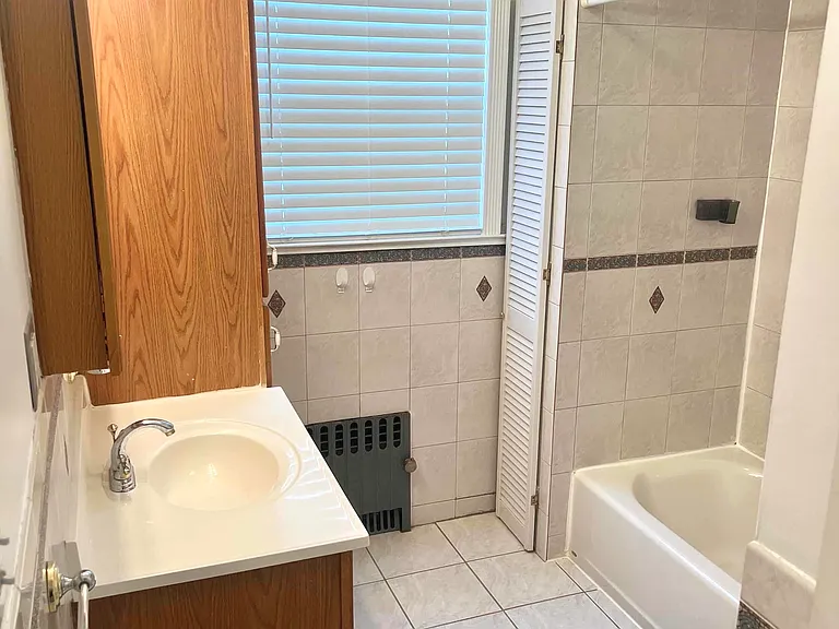 592 Central Ave #2 — Photo 15