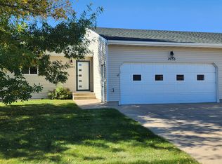 2033 13th St NW, Minot, ND 58703