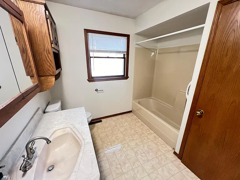1085 W State Highway Cc — Photo 10