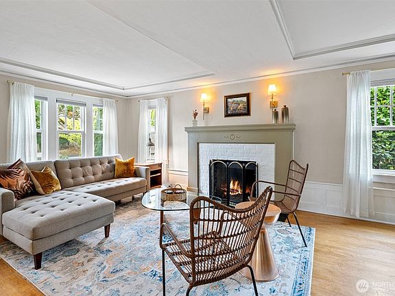 5th image of 2409 N Washington Street