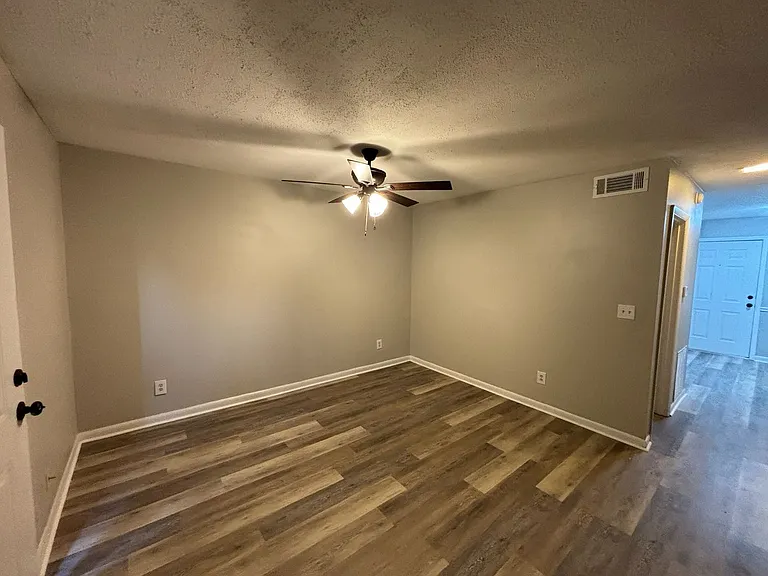 1263 Cedar Ave — Photo 19