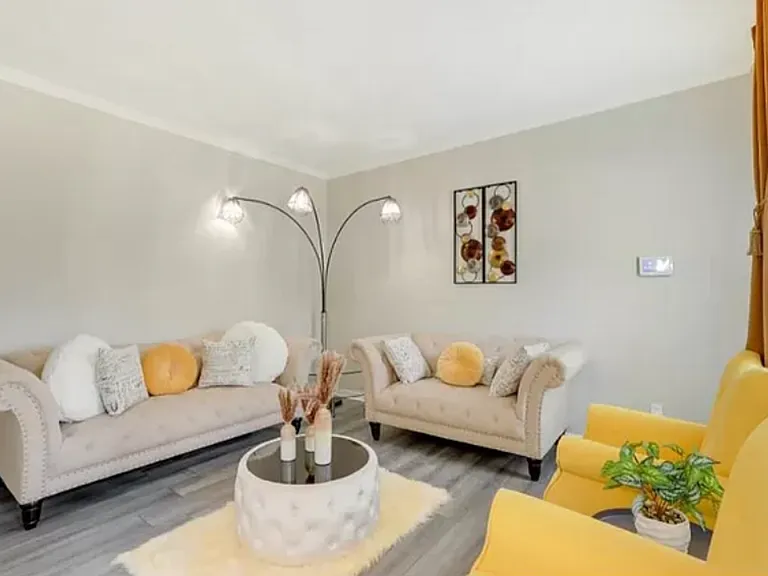 7136 Woodstone Dr — Photo 8