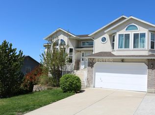 1121 E Castle Rock Rd, Sandy, UT 84094