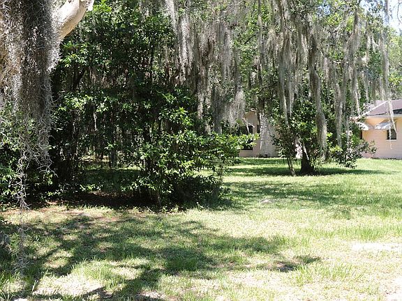 4th image of 1101 Lake Charles Cir