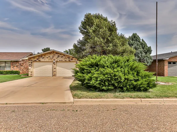 2804 Mesa Dr, Plainview, TX 79072