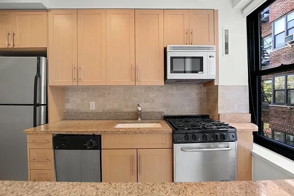 Rented by Stonehenge NYC LLC | media 3