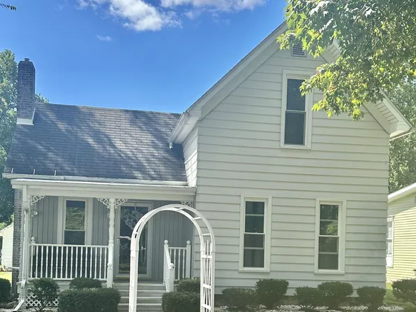 68399 N Clinton St, New Paris, IN 46553