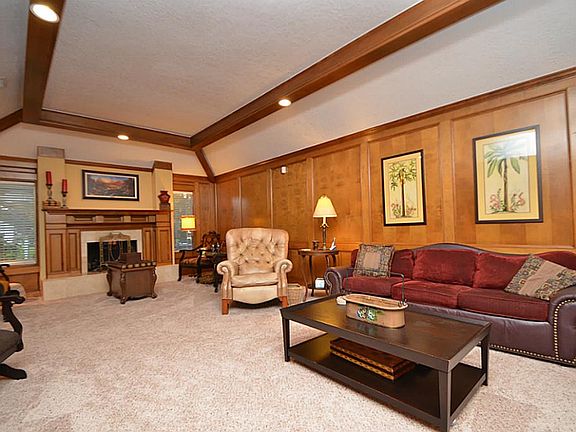 3rd image of 7723 Club Lake Dr