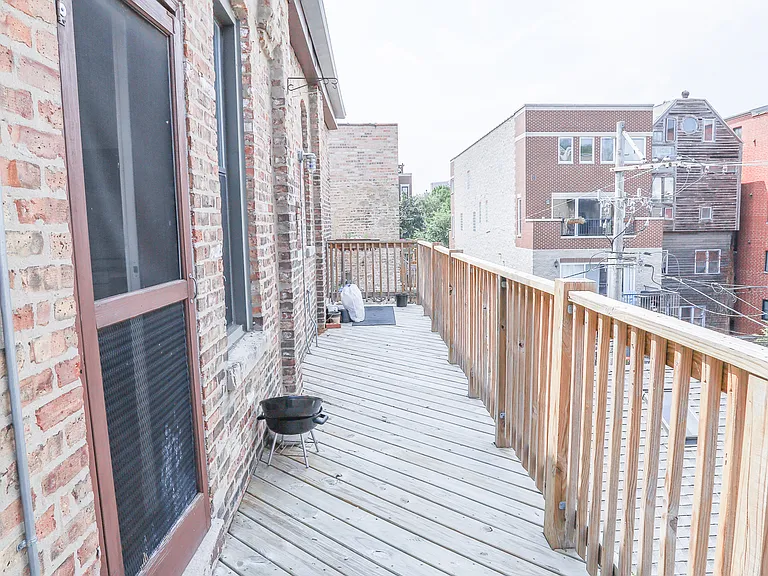 836 W Cornelia Ave #1 — Photo 9