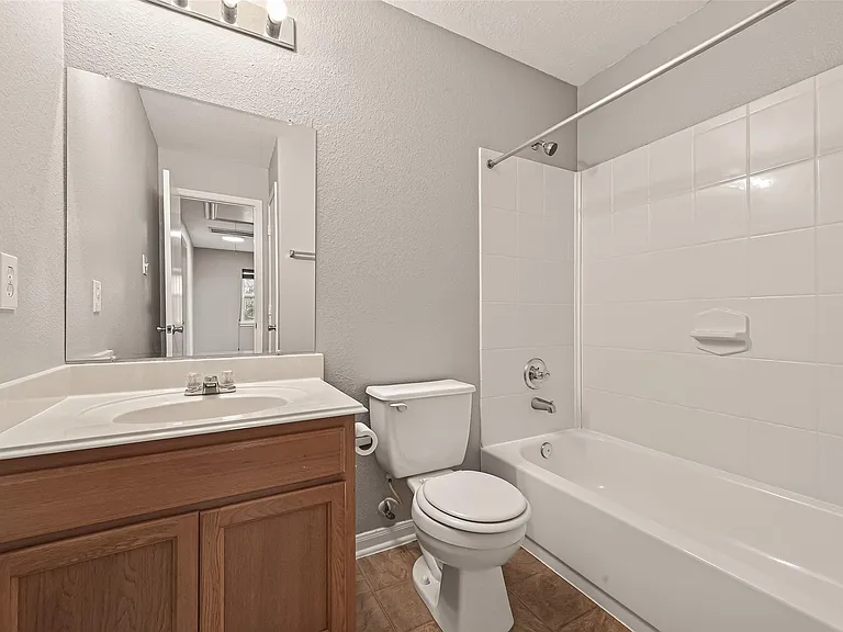 18302 Walden Gate Ln — Photo 30