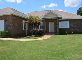 315 Hannah Rd, Daleville, AL 36322