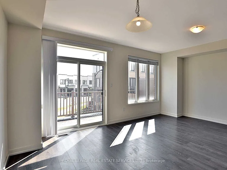 3191 Ernest Appelbe Blvd — Photo 17