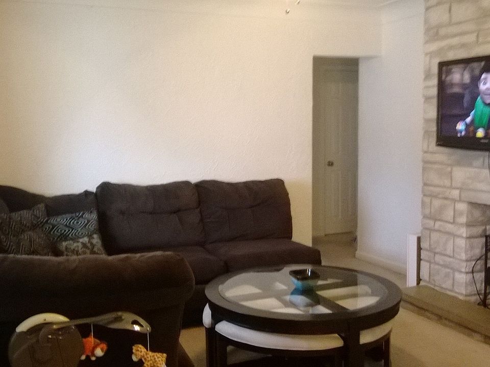 2nd image of 9905 Bunkum Rd