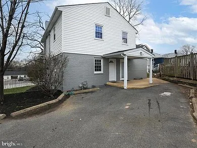 219 Millwood Ave #2 — Photo 12