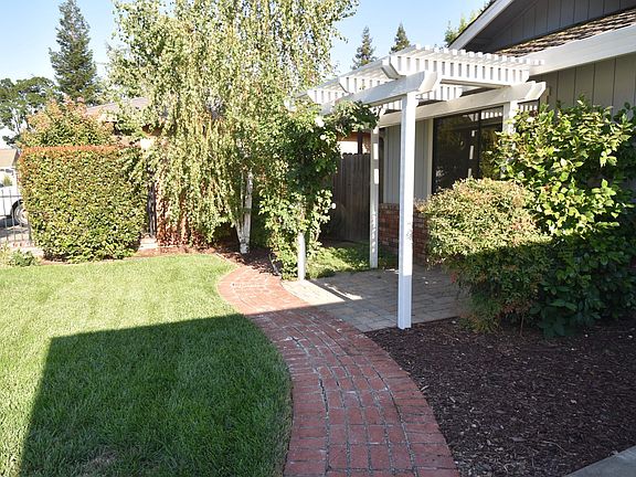 3rd image of 114 Almond Dr