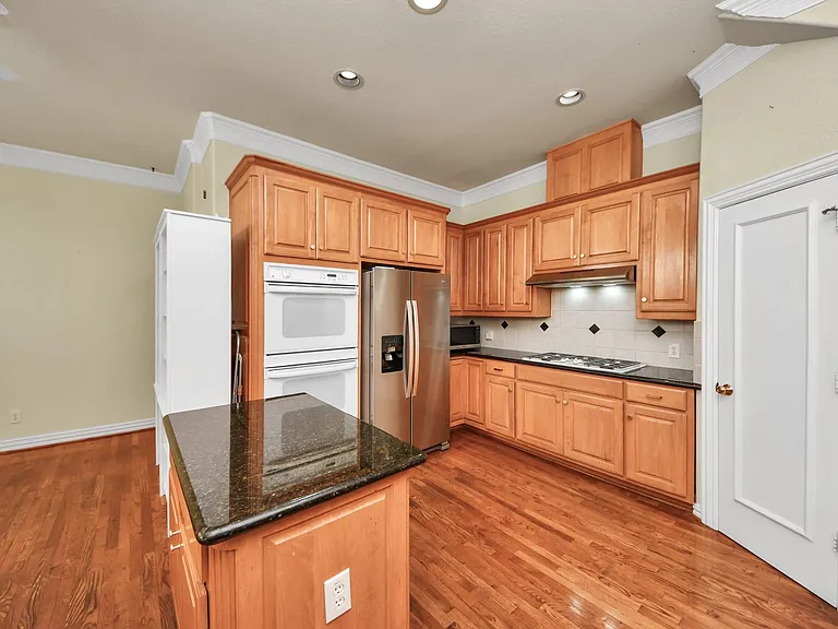 605 W Polk St #B — Photo 13