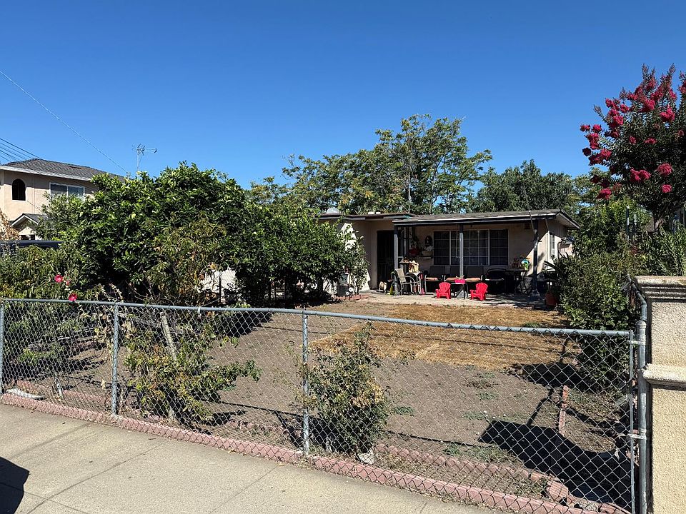 1st image of 14485 Jerilyn Dr