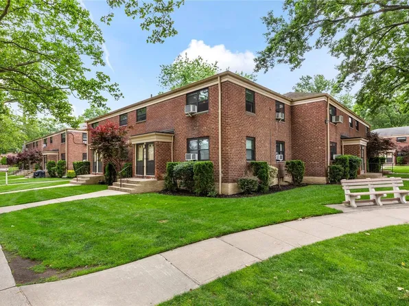 218-02 73rd Avenue image 17 of 18